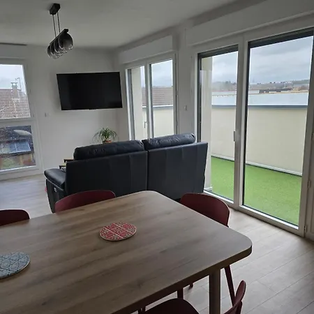 Cosy Pres De Sceneo Et Auchan Au Dessus Du Fleuriste Bellafleur * Longuenesse