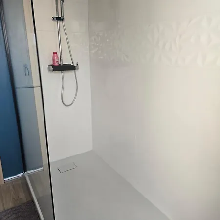 Cosy Pres De Sceneo Et Auchan Au Dessus Du Fleuriste Bellafleur Apartmán Longuenesse